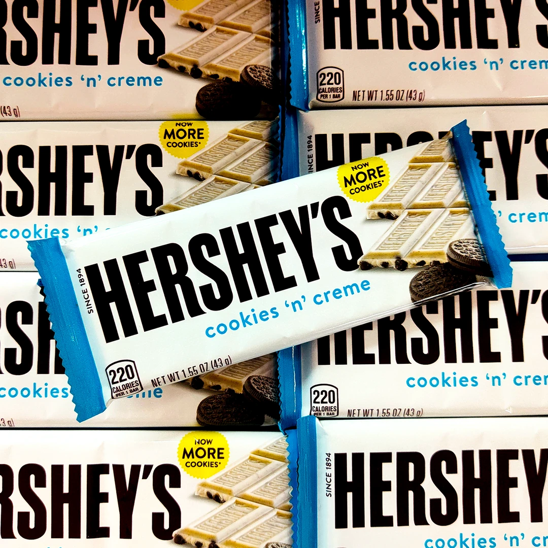Hershey Cookies & Cream Bar